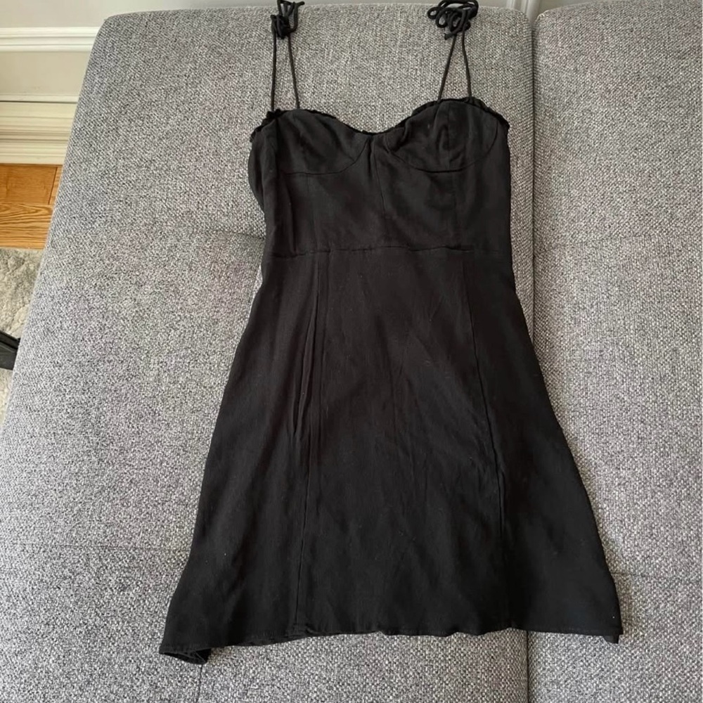 Aritzia Wilfred Fable mini dress